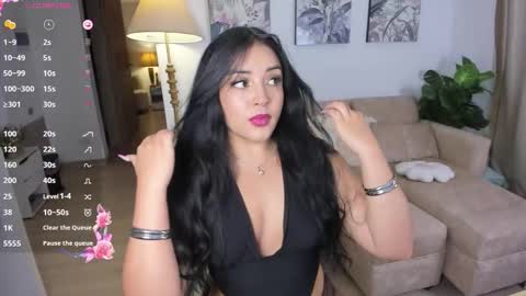 Lina. online show from 12-17-25, 01:11