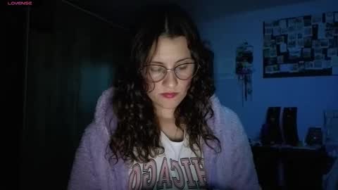 Snapshot of _lindasy_ chatting on 02-19-26, 04:30 Lindasy online show from 02-19-26, 04:30