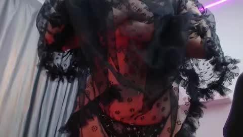 Snapshot of _linrose_ chatting on 02-27-26, 12:32 linrose online show from 02-27-26, 12:32