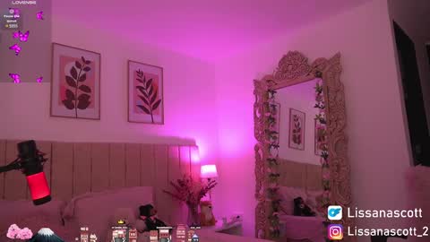 Lissana online show from 02-28-25, 10:28