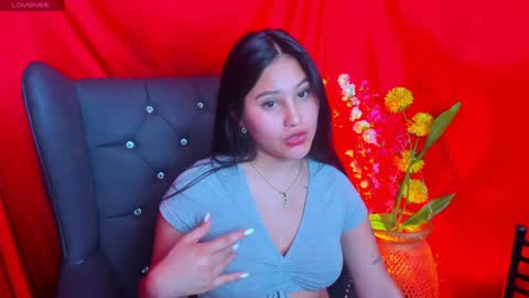 Snapshot of _little_ivy chatting on 01-28-25, 08:04 Ivy 3 online show from 01-28-25, 08:04