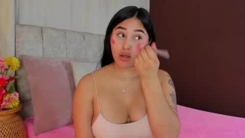 Snapshot of _little_ivy chatting on 10-23-25, 08:07 Ivy 3 online show from 10-23-25, 08:07