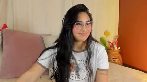 Snapshot of _little_ivy chatting on 11-11-25, 07:36 Ivy 3 online show from 11-11-25, 07:36