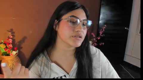 Snapshot of _little_ivy chatting on 12-02-25, 07:09 Ivy 3 online show from 12-02-25, 07:09