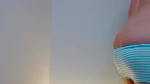 Mila  online show from 11-30-25, 07:23