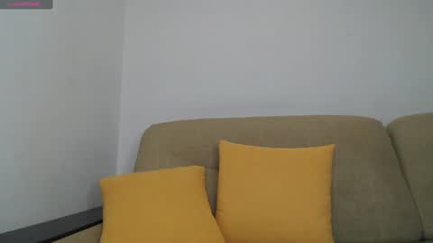 Snapshot of _little_witch chatting on 12-29-24, 09:50 Elsa online show from 12-29-24, 09:50