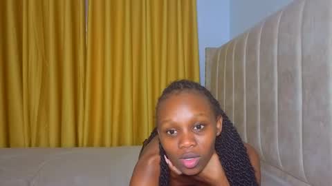 Littlevenus online show from 10-26-25, 02:45