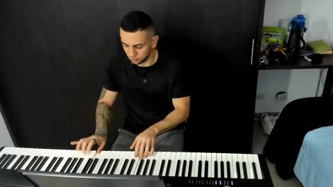 Snapshot of _logan_s chatting on 10-10-25, 12:42 logan online show from 10-10-25, 12:42