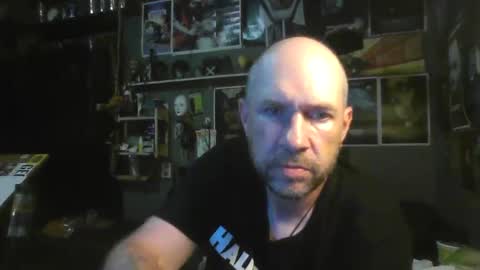 That guy online show from 10-09-25, 04:32