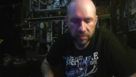 Snapshot of _longfellow chatting on 10-15-25, 12:33 That guy online show from 10-15-25, 12:33