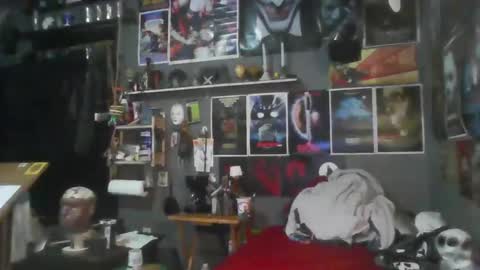 Snapshot of _longfellow chatting on 11-08-25, 07:01 That guy online show from 11-08-25, 07:01