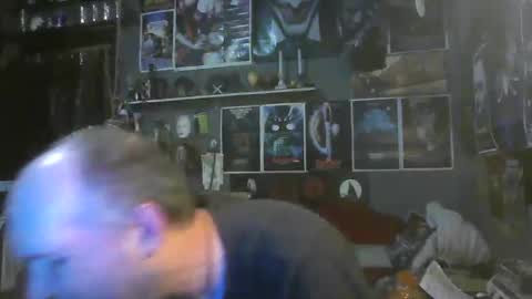 Snapshot of _longfellow chatting on 11-19-25, 03:06 That guy online show from 11-19-25, 03:06