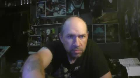 Snapshot of _longfellow chatting on 11-20-25, 04:18 That guy online show from 11-20-25, 04:18