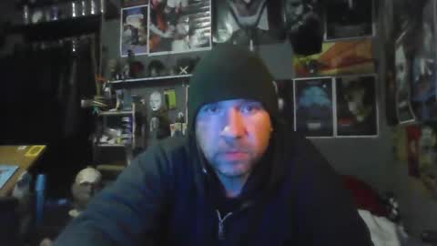 Snapshot of _longfellow chatting on 12-05-25, 04:21 That guy online show from 12-05-25, 04:21