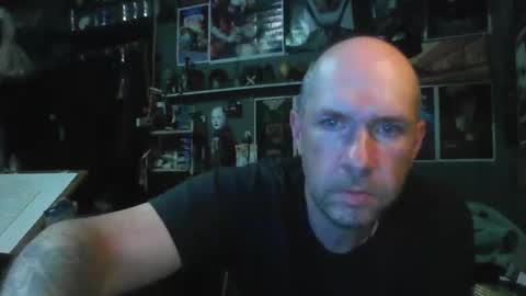 Snapshot of _longfellow chatting on 05-07-26, 04:40 That guy online show from 05-07-26, 04:40