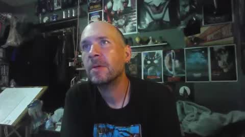 Snapshot of _longfellow chatting on 05-11-26, 03:40 That guy online show from 05-11-26, 03:40