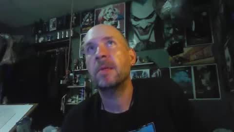 Snapshot of _longfellow chatting on 05-11-26, 04:15 That guy online show from 05-11-26, 04:15