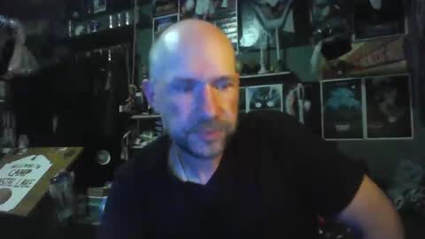 Snapshot of _longfellow chatting on 05-31-26, 04:09 That guy online show from 05-31-26, 04:09