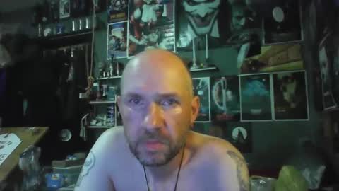 Snapshot of _longfellow chatting on 05-31-26, 07:59 That guy online show from 05-31-26, 07:59
