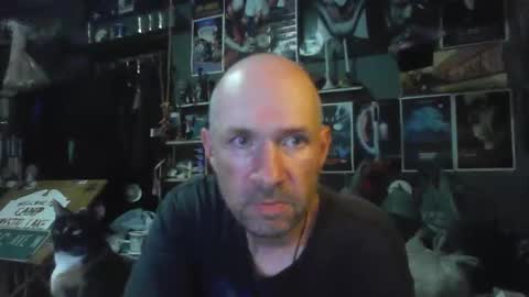 Snapshot of _longfellow chatting on 06-07-26, 11:08 That guy online show from 06-07-26, 11:08