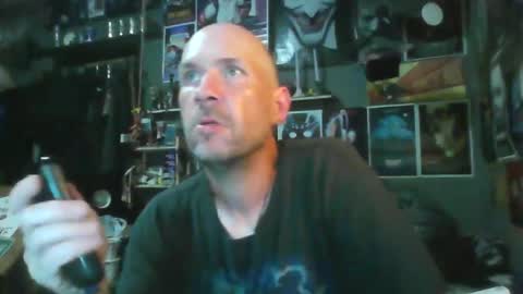 Snapshot of _longfellow chatting on 06-08-26, 01:50 That guy online show from 06-08-26, 01:50