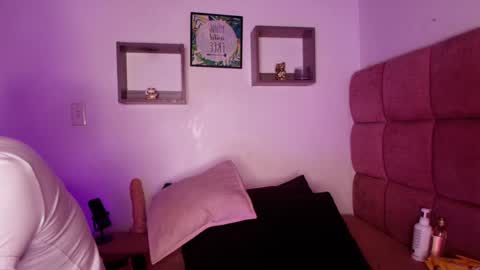 Lorrayne online show from 01-18-25, 11:54