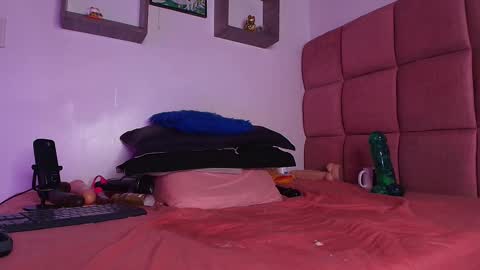 Lorrayne online show from 02-13-25, 02:52