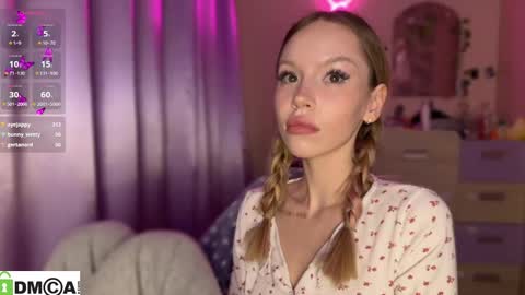 Katie online show from 10-08-25, 12:30