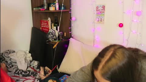 Snapshot of _lucy_white_ chatting on 01-04-25, 02:25 Lucy online show from 01-04-25, 02:25