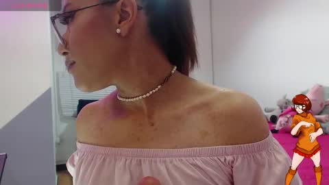 Lucy  online show from 01-31-25, 02:15