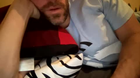 Snapshot of _lululeo_ chatting on 01-05-25, 08:22 _lululeo_ online show from 01-05-25, 08:22