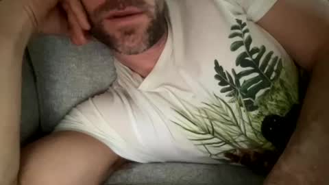 Snapshot of _lululeo_ chatting on 02-08-25, 09:15 _lululeo_ online show from 02-08-25, 09:15