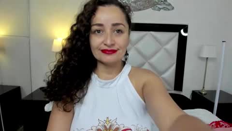  luna  sweet  online show from 02-28-25, 03:59