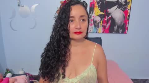  luna  sweet  online show from 09-27-25, 02:38