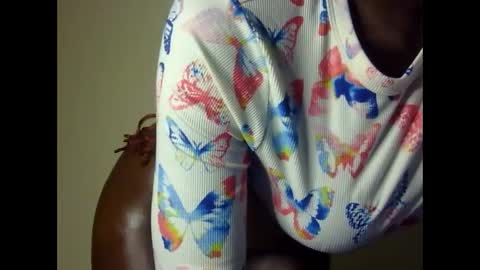 Luna online show from 03-04-25, 01:55