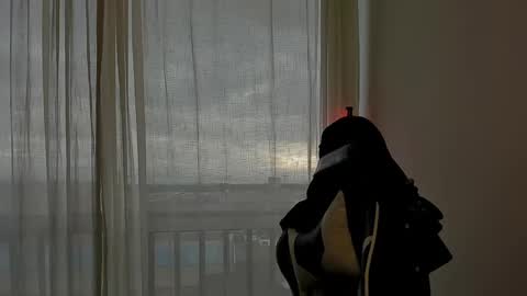 Snapshot of _lunaa__ chatting on 02-22-25, 10:42 _lunaa__ online show from 02-22-25, 10:42