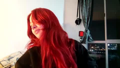 Snapshot of _lunaa__ chatting on 03-05-25, 01:42 _lunaa__ online show from 03-05-25, 01:42