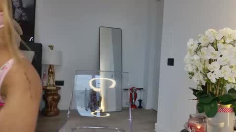 Luxie online show from 09-11-25, 06:35