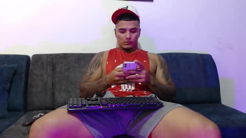 STIVEN online show from 11-26-25, 03:51