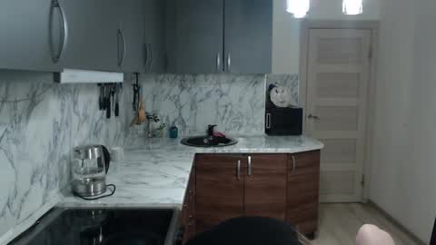 Kate online show from 03-04-25, 10:49