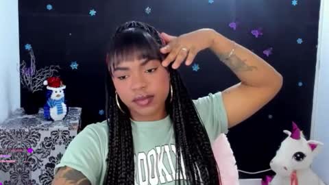 Snapshot of _marcela_22 chatting on 11-16-25, 10:37 MARCELA online show from 11-16-25, 10:37