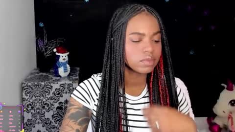 Snapshot of _marcela_22 chatting on 11-21-25, 12:10 MARCELA online show from 11-21-25, 12:10