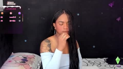 Snapshot of _marcela_22 chatting on 12-15-25, 06:34 MARCELA online show from 12-15-25, 06:34