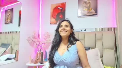 Snapshot of _marcela__ chatting on 05-08-26, 11:15 _marcela__ online show from 05-08-26, 11:15