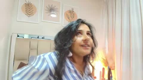 Snapshot of _marcela__ chatting on 07-04-26, 11:27 _marcela__ online show from 07-04-26, 11:27