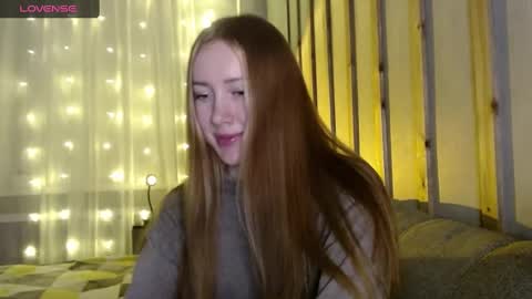 Snapshot of _marianne_ chatting on 12-28-24, 01:49 online show from 12-28-24, 01:49