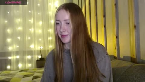 Snapshot of _marianne_ chatting on 12-28-24, 04:52 online show from 12-28-24, 04:52