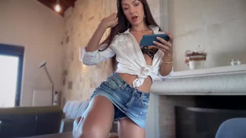 Snapshot of _mariarty_ chatting on 10-01-25, 10:43 Marie -   -25 discount online show from 10-01-25, 10:43