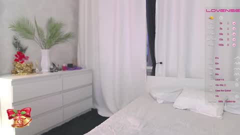 Snapshot of _maridragon_ chatting on 01-09-25, 10:20 Mari online show from 01-09-25, 10:20