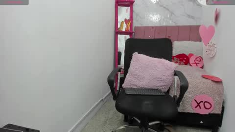 Mikoto  Alexia online show from 02-19-25, 02:23